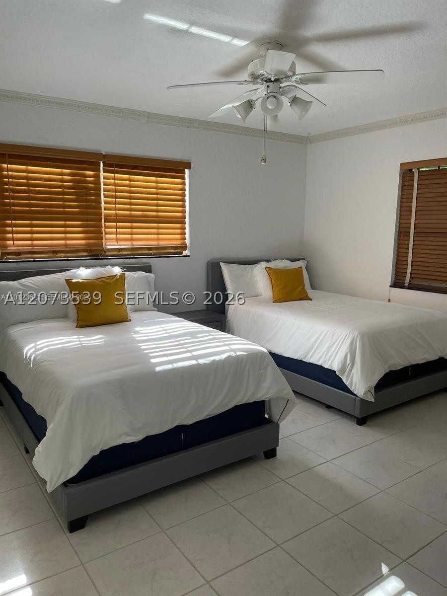 612 Hibiscus Dr, Hallandale Beach FL 33009