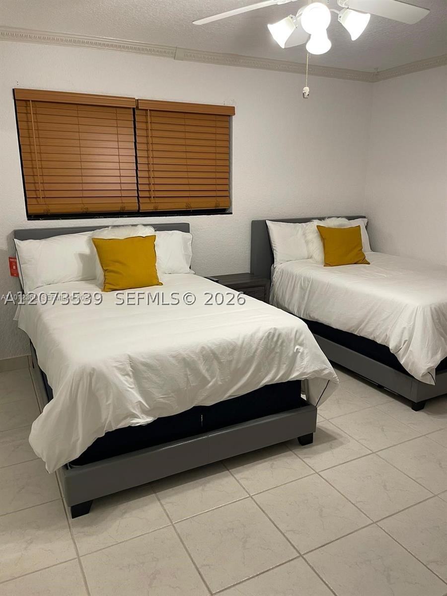 612 Hibiscus Dr, Hallandale Beach FL 33009