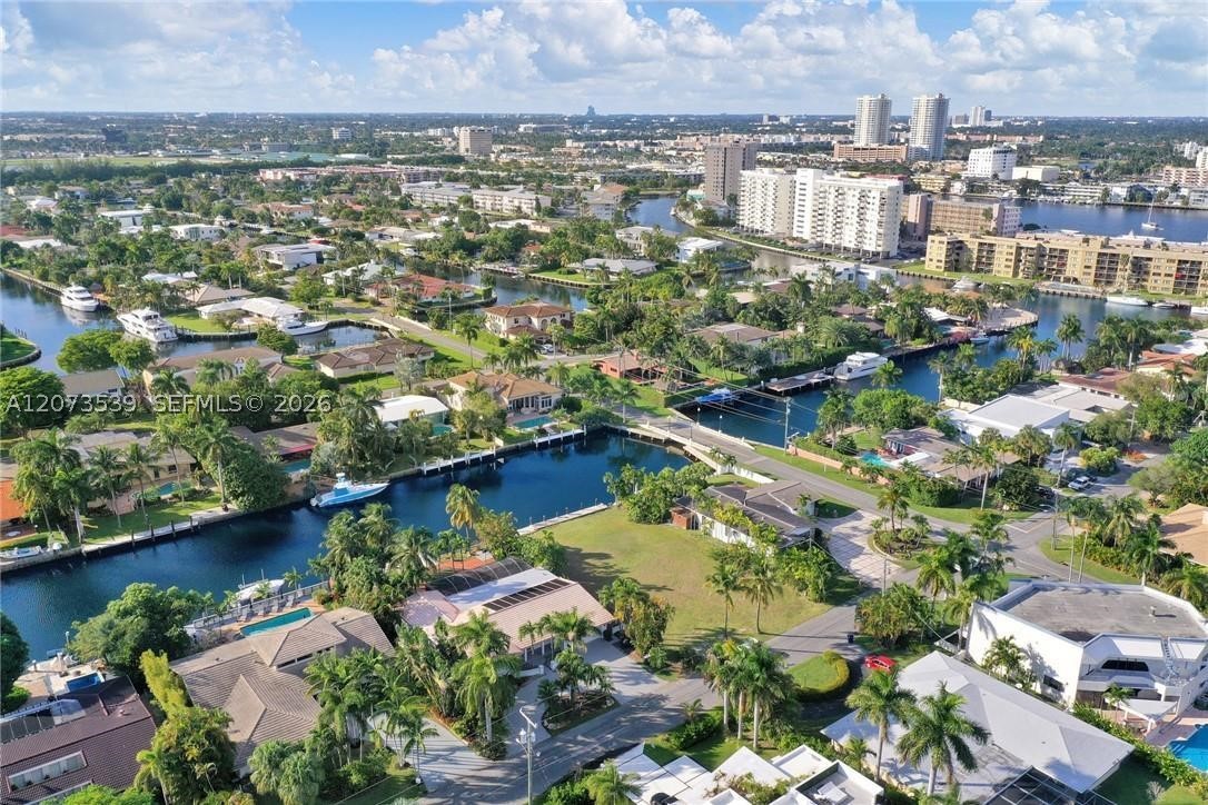 612 Hibiscus Dr, Hallandale Beach FL 33009