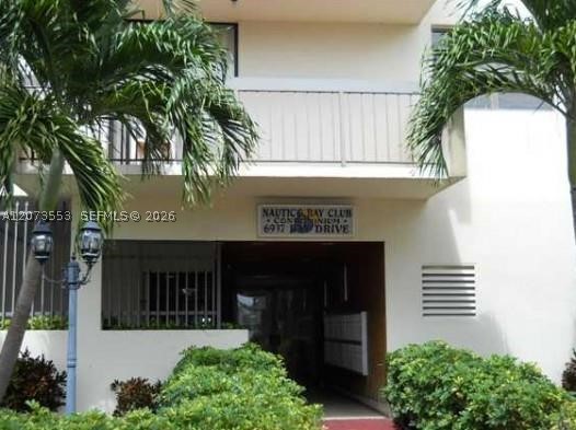 6937 Bay Dr #410, Miami Beach FL 33141