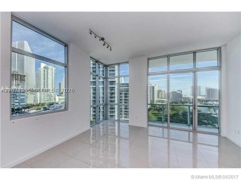 500 Brickell Ave #1101, Miami FL 33131