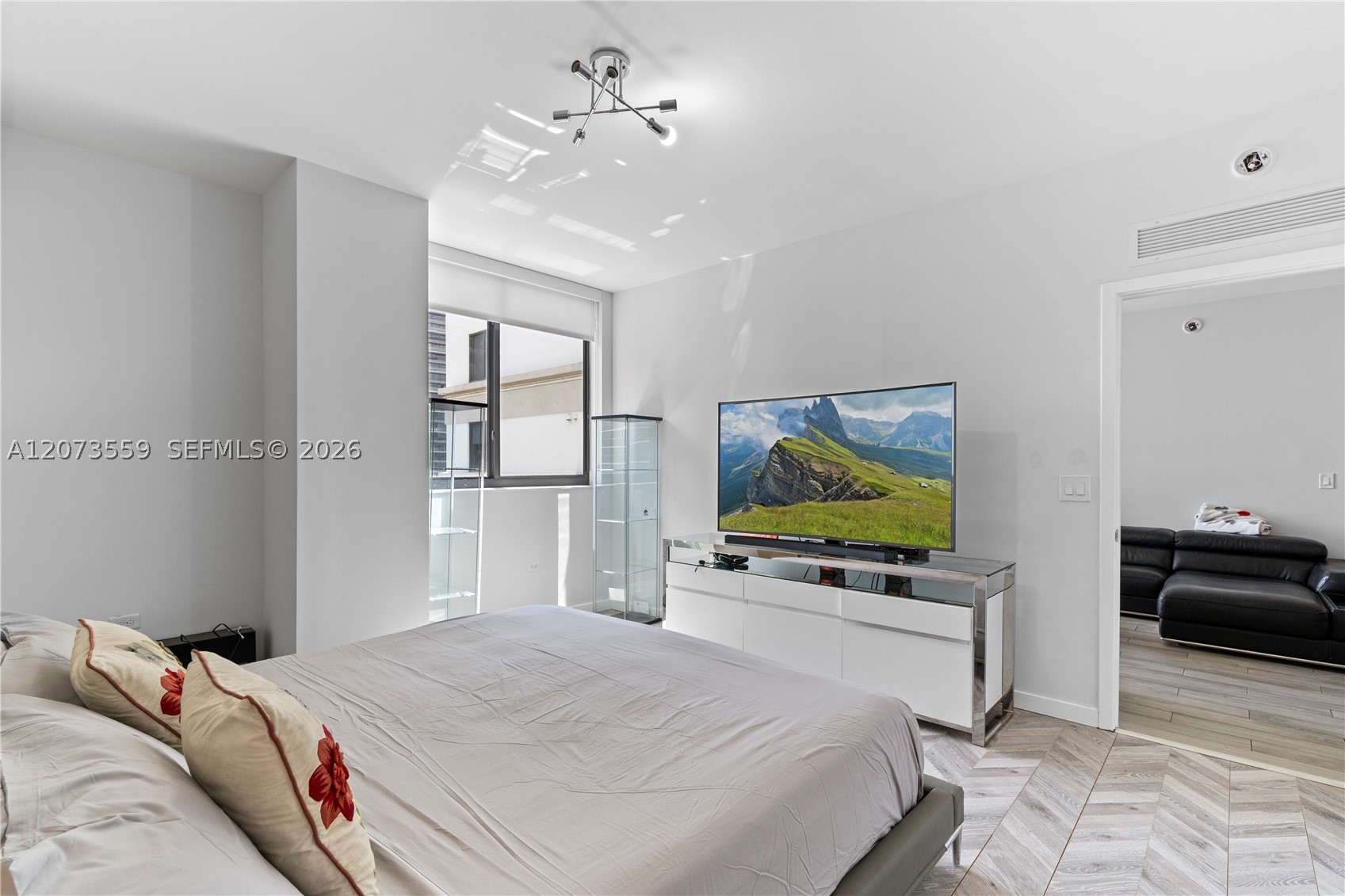 999 SW 1st Ave #3307, Miami FL 33130