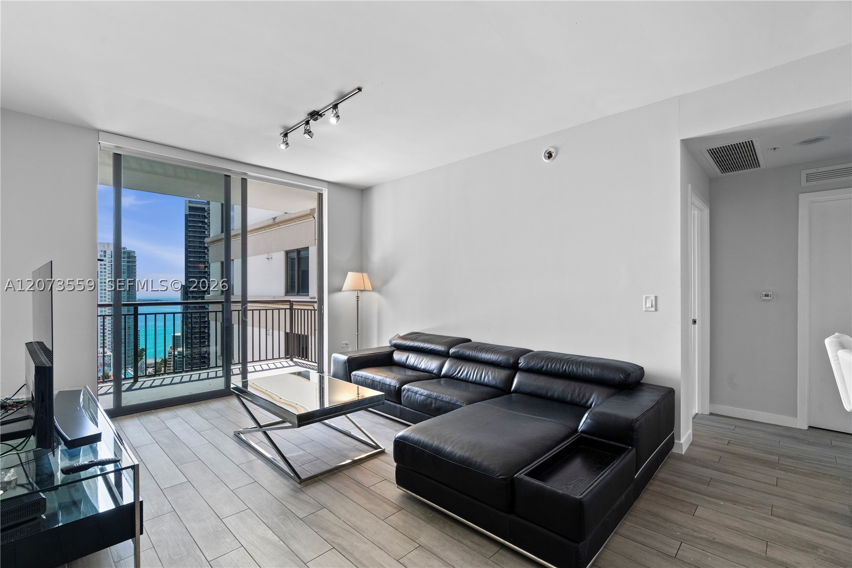 999 SW 1st Ave #3307, Miami FL 33130