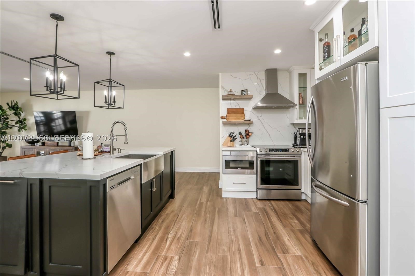 16509 Fox Den Ct, Miami Lakes FL 33014
