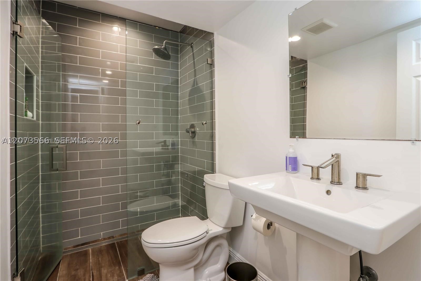 16509 Fox Den Ct, Miami Lakes FL 33014