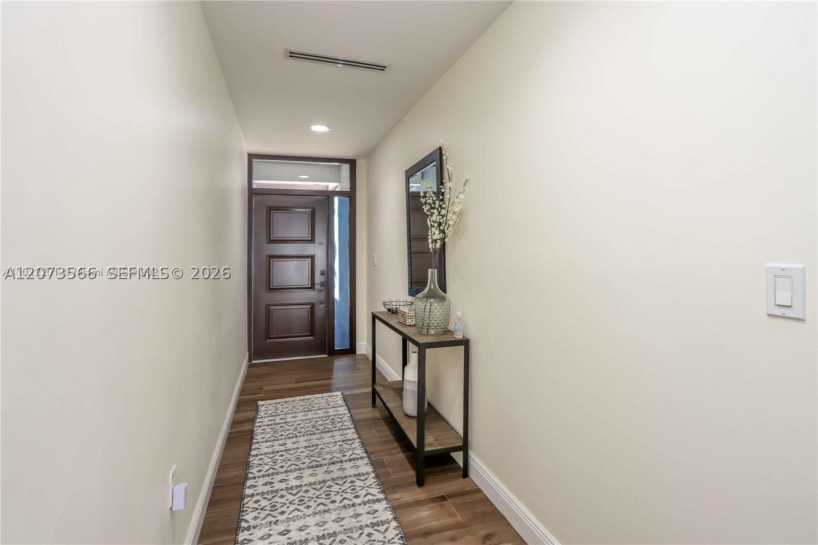 16509 Fox Den Ct, Miami Lakes FL 33014