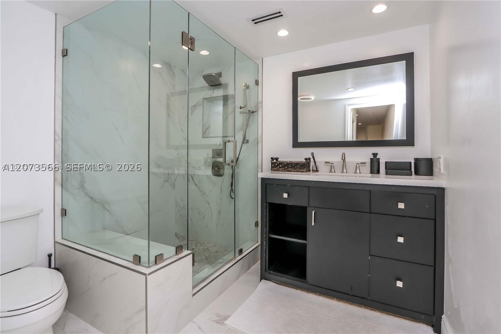 16509 Fox Den Ct, Miami Lakes FL 33014