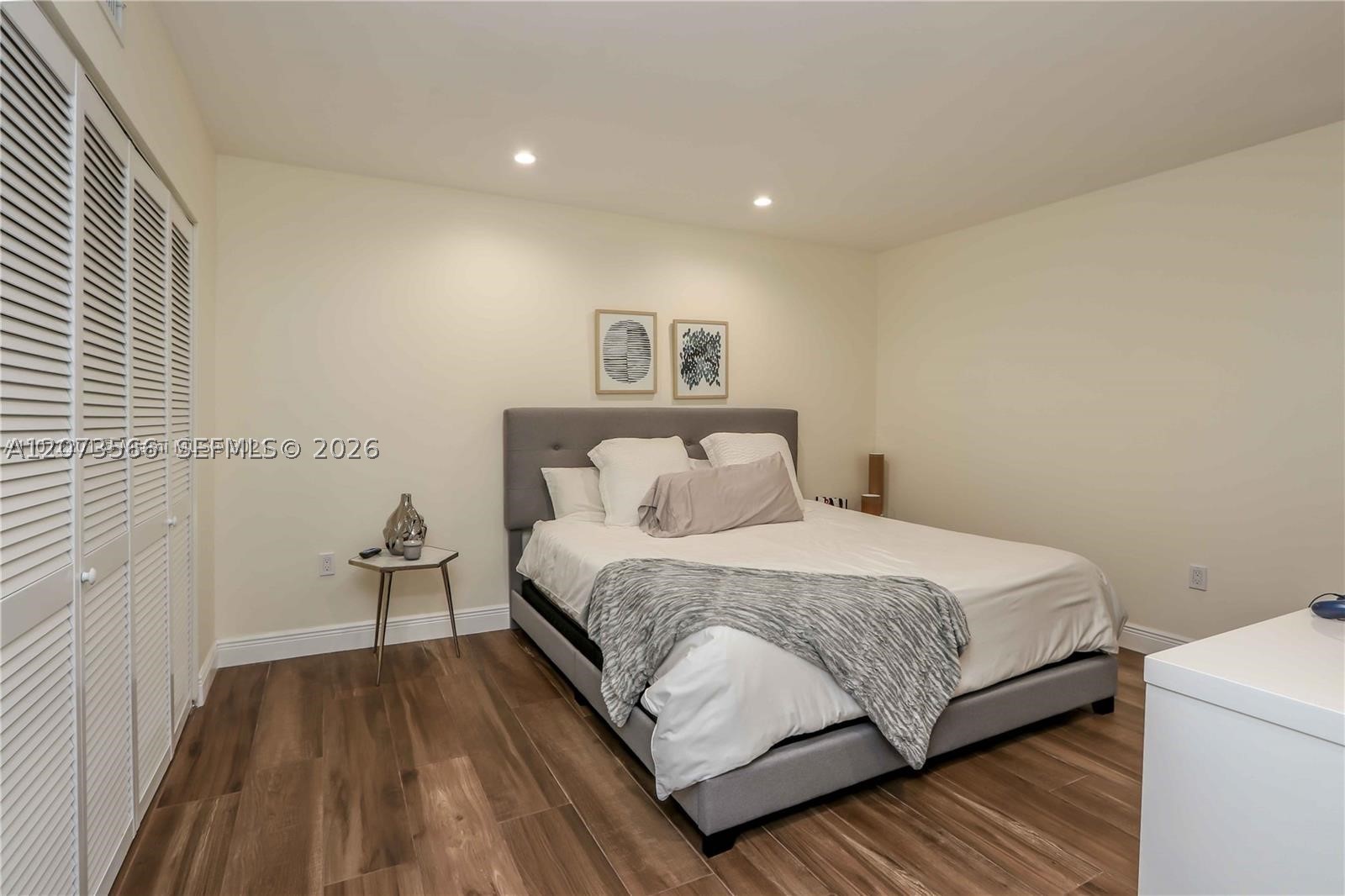 16509 Fox Den Ct, Miami Lakes FL 33014