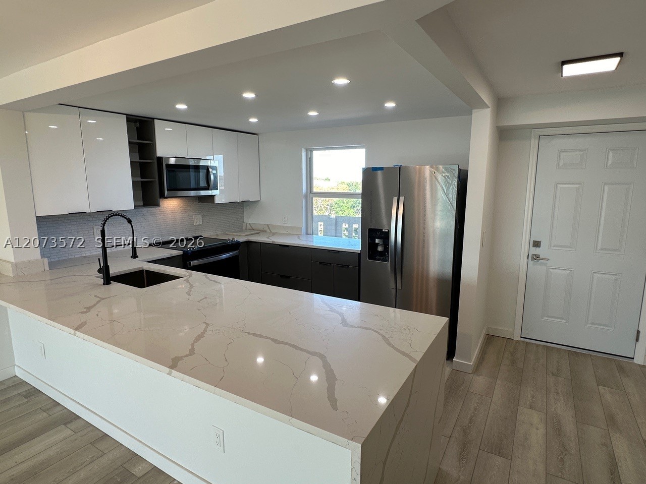 441 SE 3rd St #501, Dania Beach FL 33004