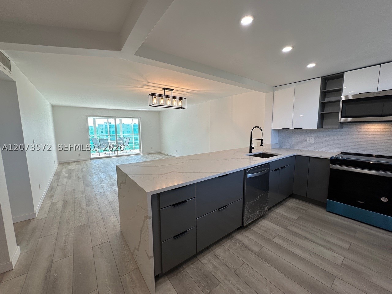 441 SE 3rd St #501, Dania Beach FL 33004