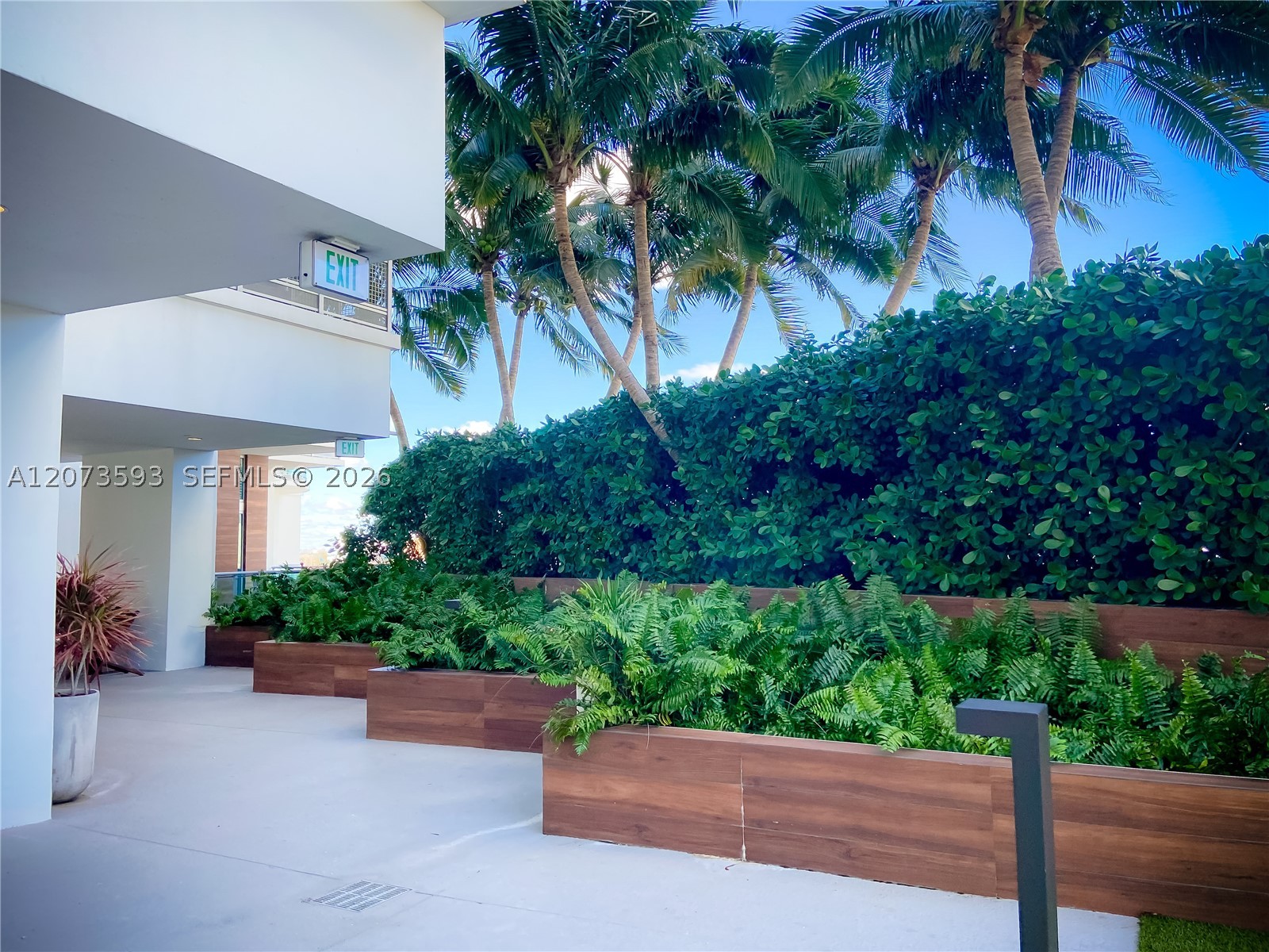 350 S Miami Ave #2215, Miami FL 33130