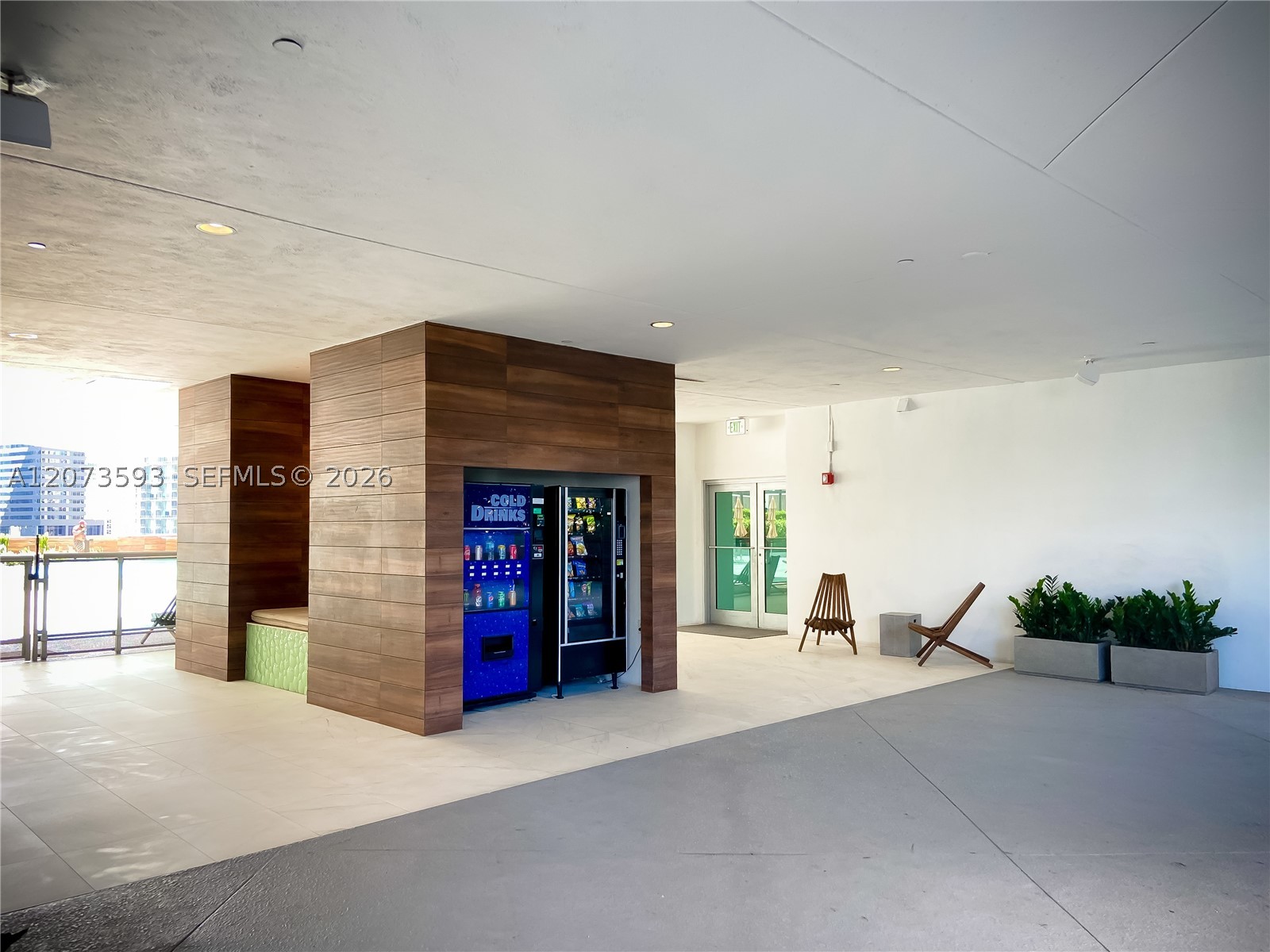 350 S Miami Ave #2215, Miami FL 33130