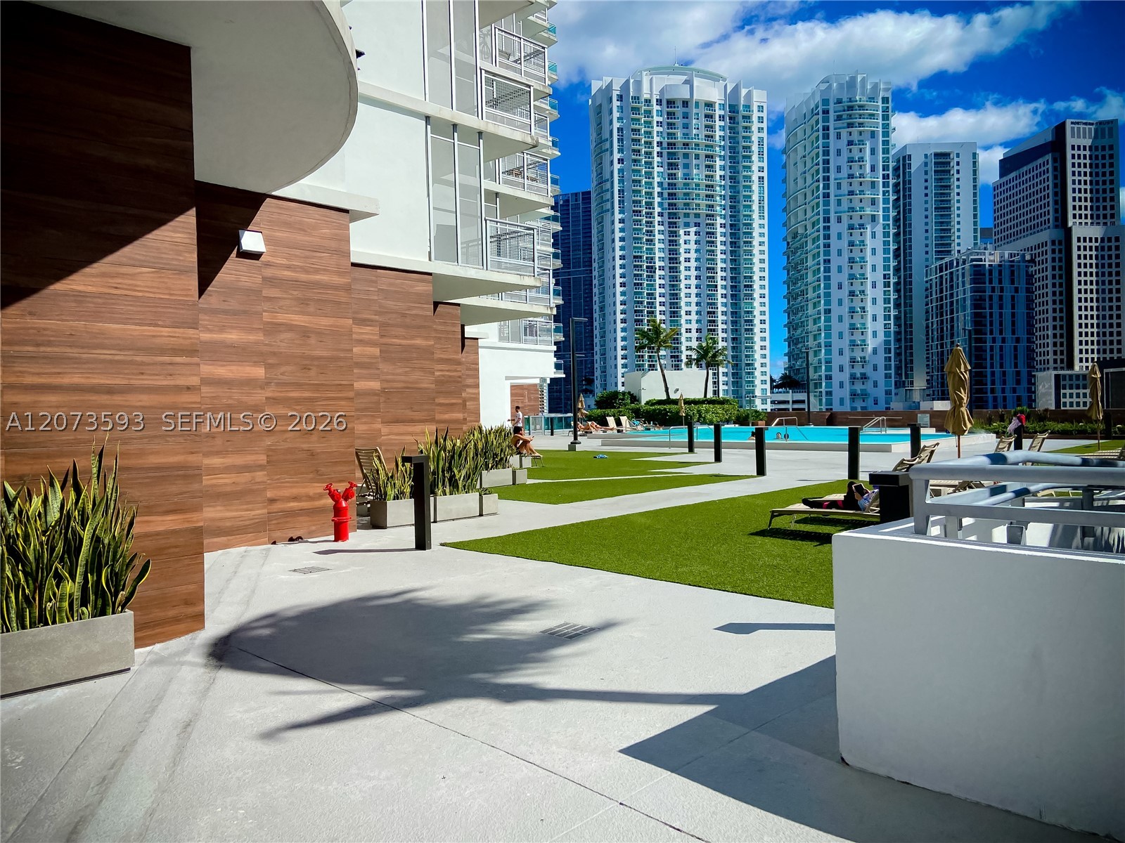 350 S Miami Ave #2215, Miami FL 33130