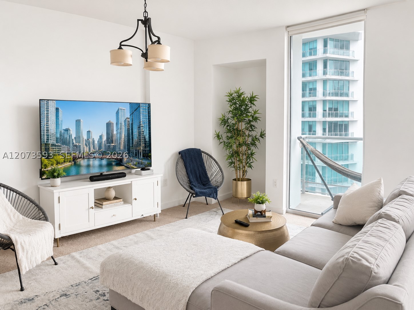 350 S Miami Ave #2215, Miami FL 33130