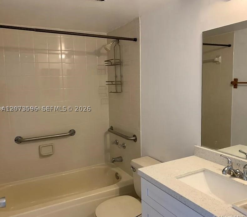 8670 SW 212th St #105, Cutler Bay FL 33189