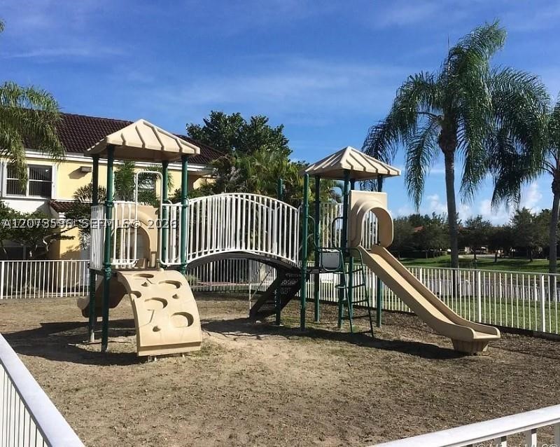 8670 SW 212th St #105, Cutler Bay FL 33189