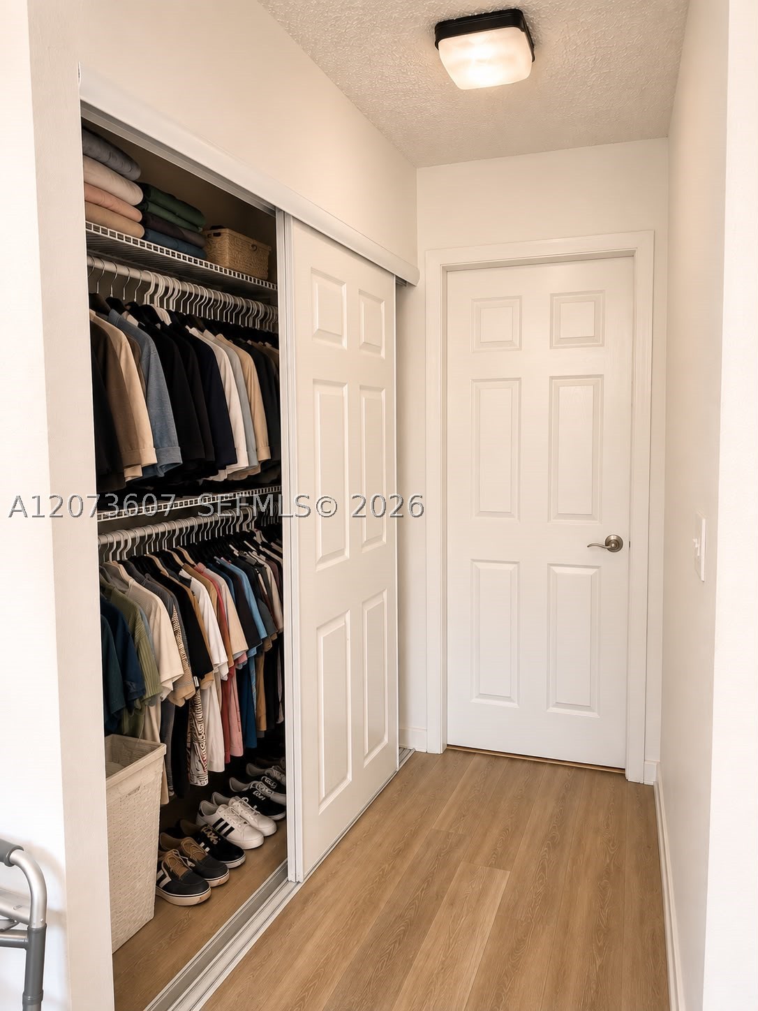 240 Lakeview Dr #109, Weston FL 33326