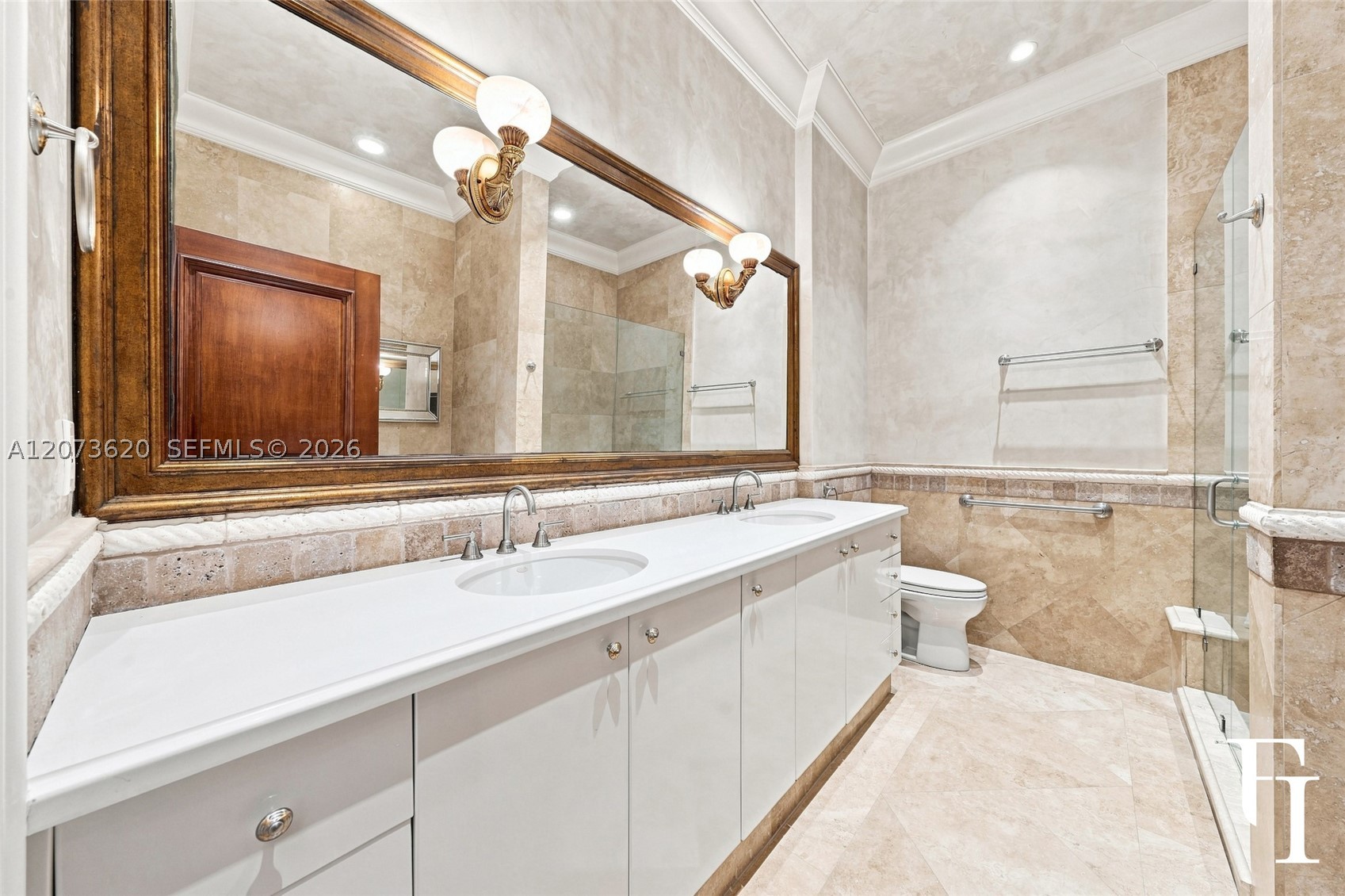 60 Edgewater Dr #East, Coral Gables FL 33133