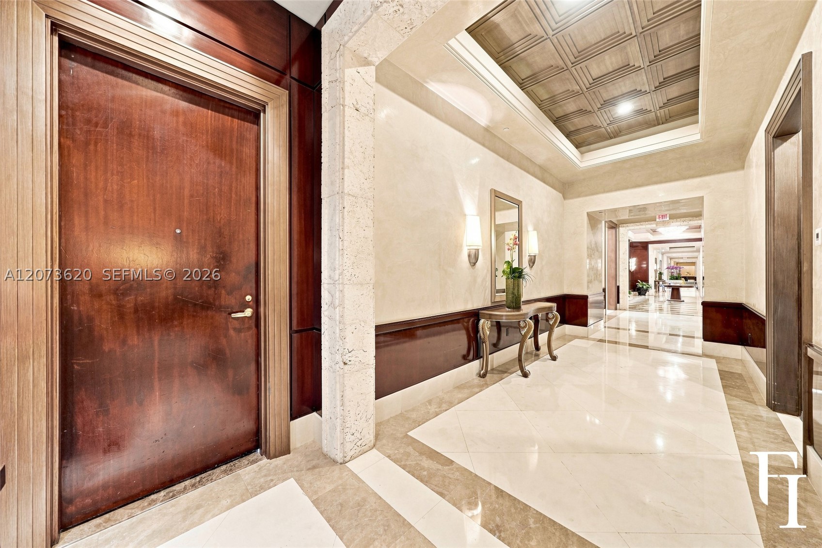 60 Edgewater Dr #East, Coral Gables FL 33133