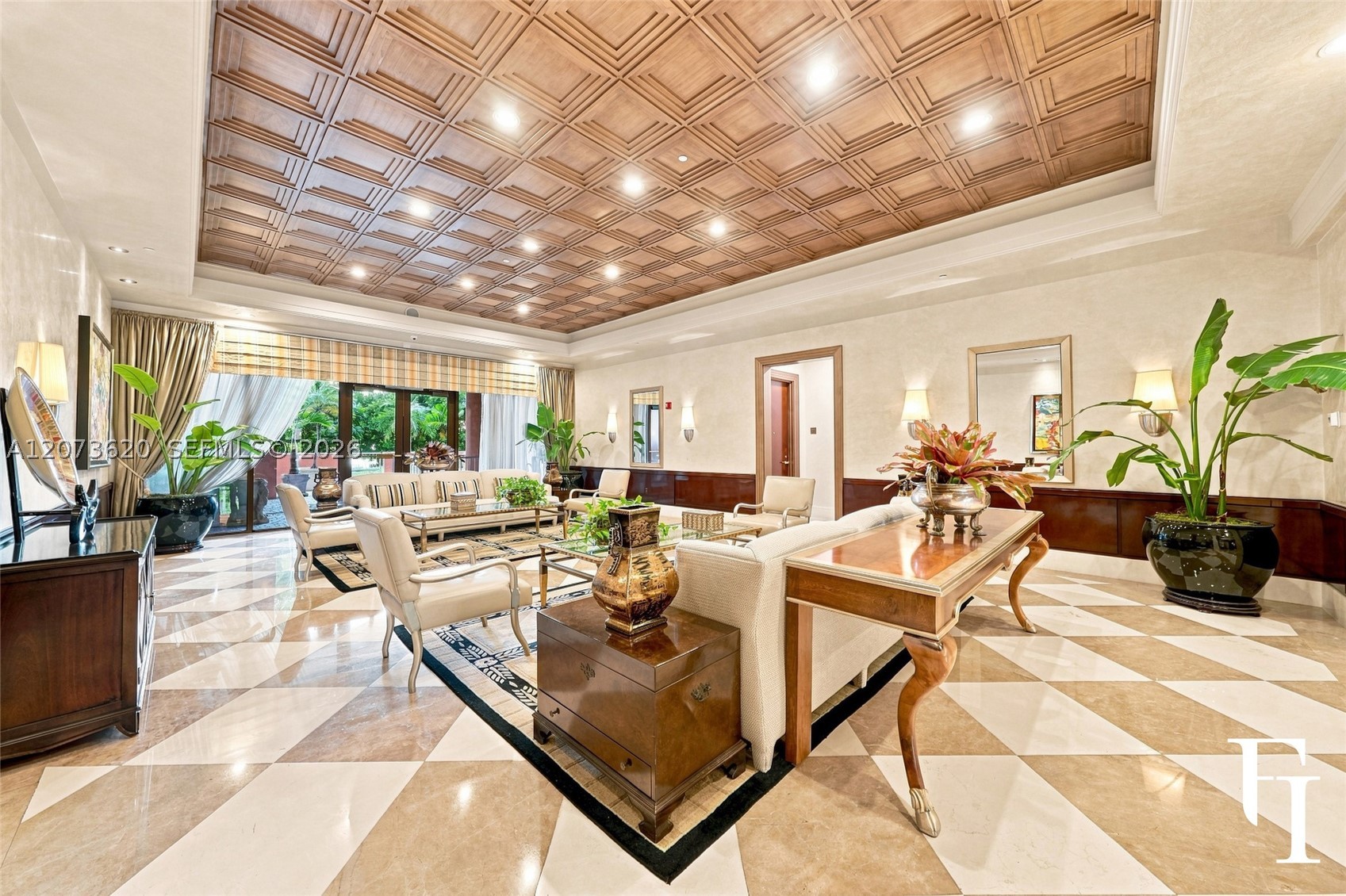 60 Edgewater Dr #East, Coral Gables FL 33133