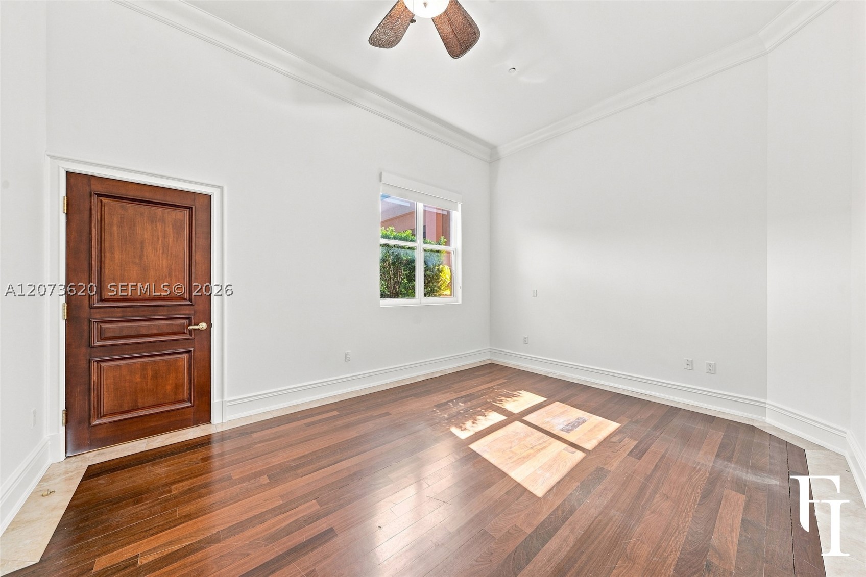 60 Edgewater Dr #East, Coral Gables FL 33133