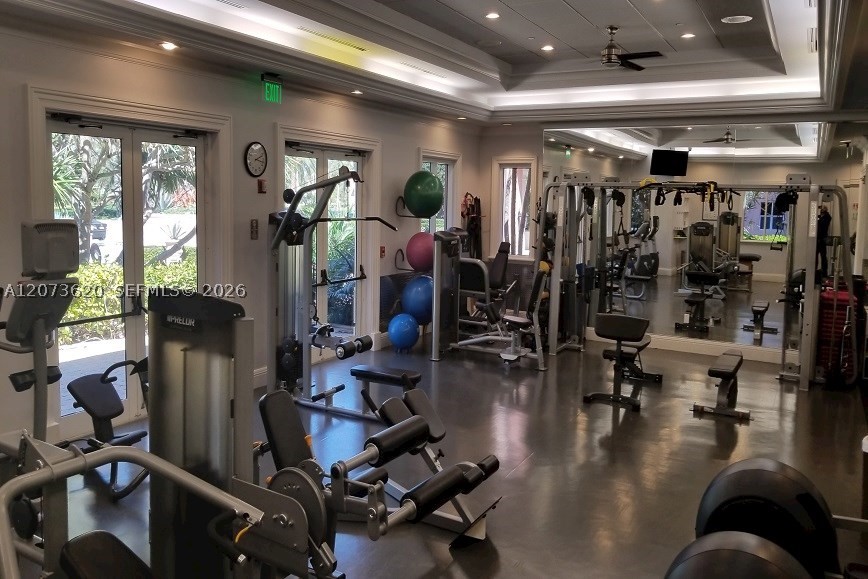 60 Edgewater Dr #East, Coral Gables FL 33133