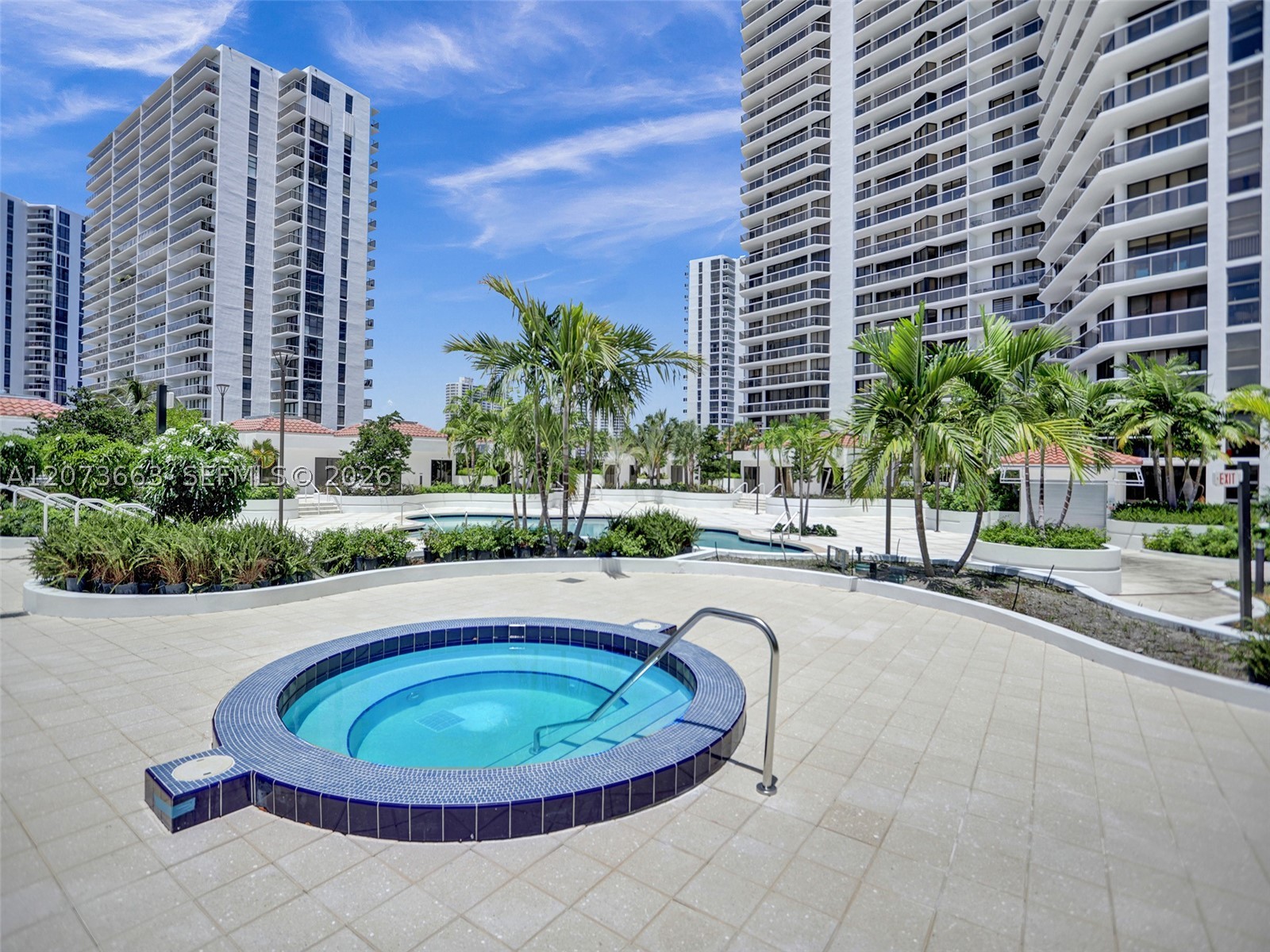 20281 E Country Club Dr #404, Aventura FL 33180