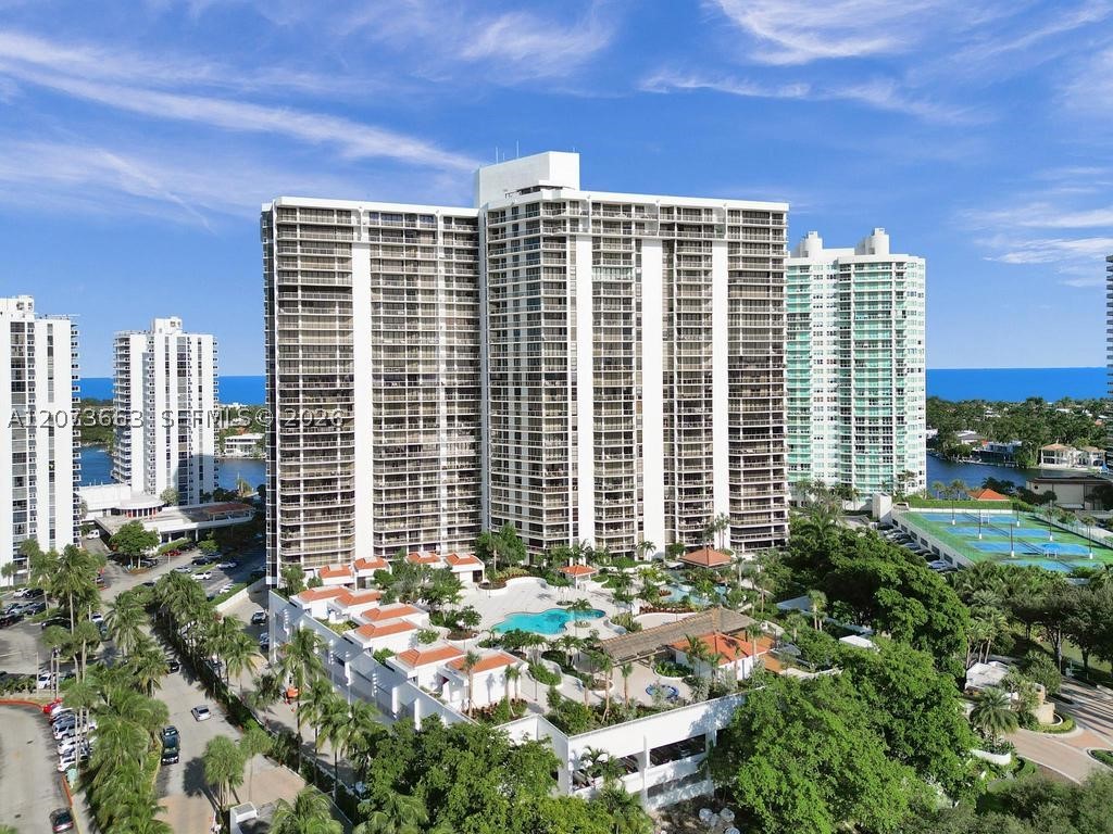 20281 E Country Club Dr #404, Aventura FL 33180