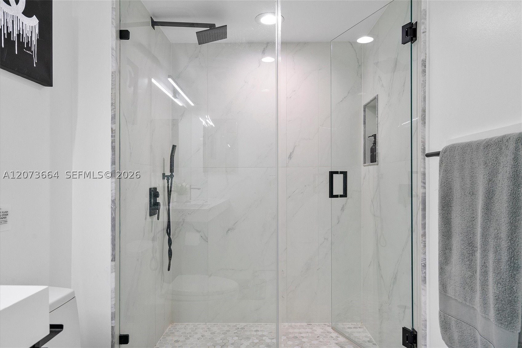 41 SE 5th St #1111, Miami FL 33131
