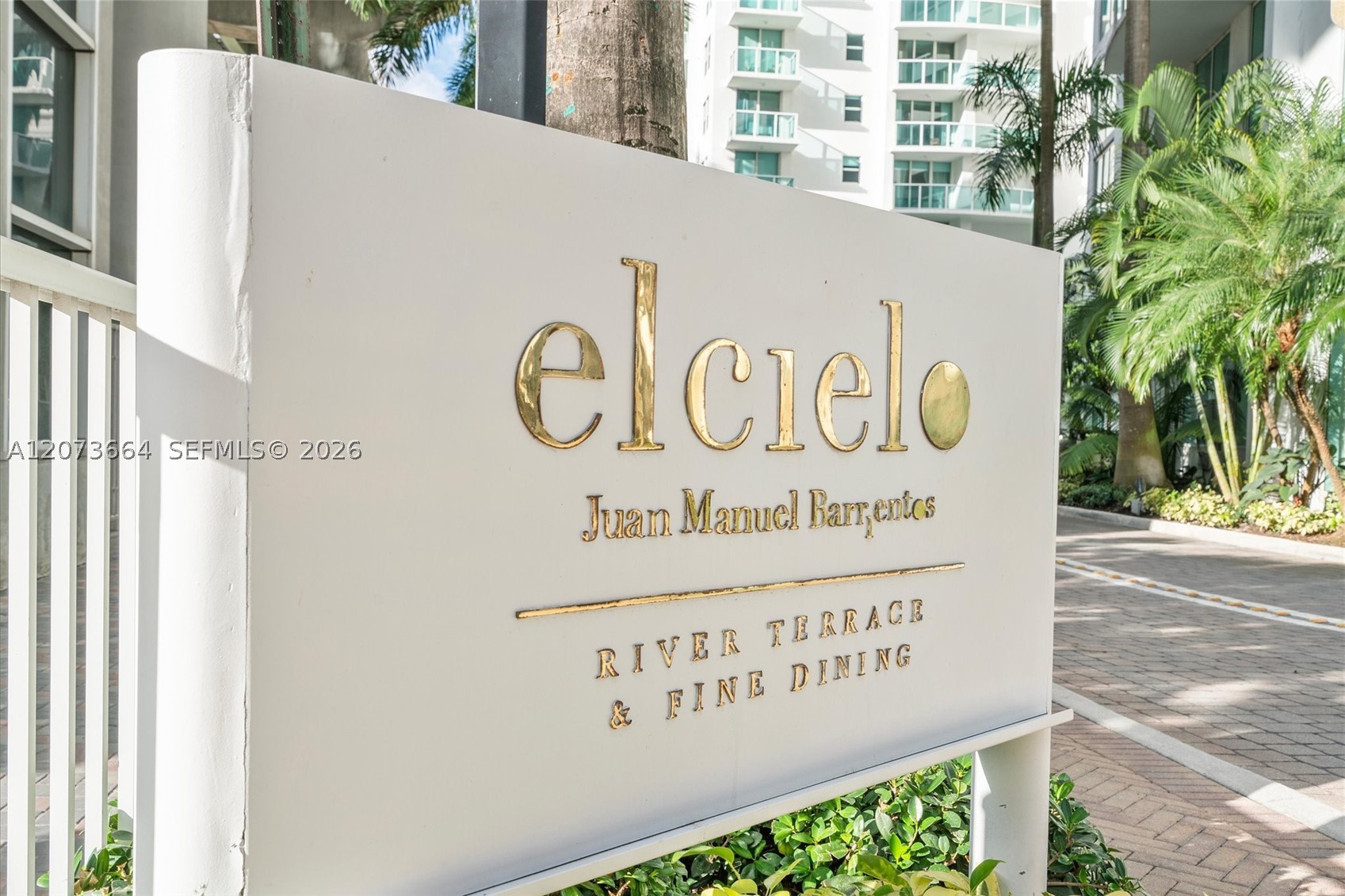 41 SE 5th St #1111, Miami FL 33131