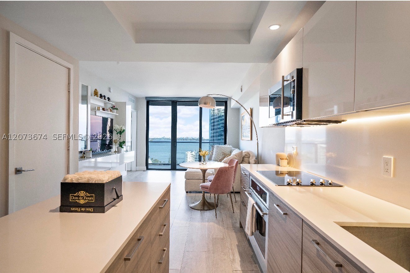 121 NE 34th St #2506A, Miami FL 33137