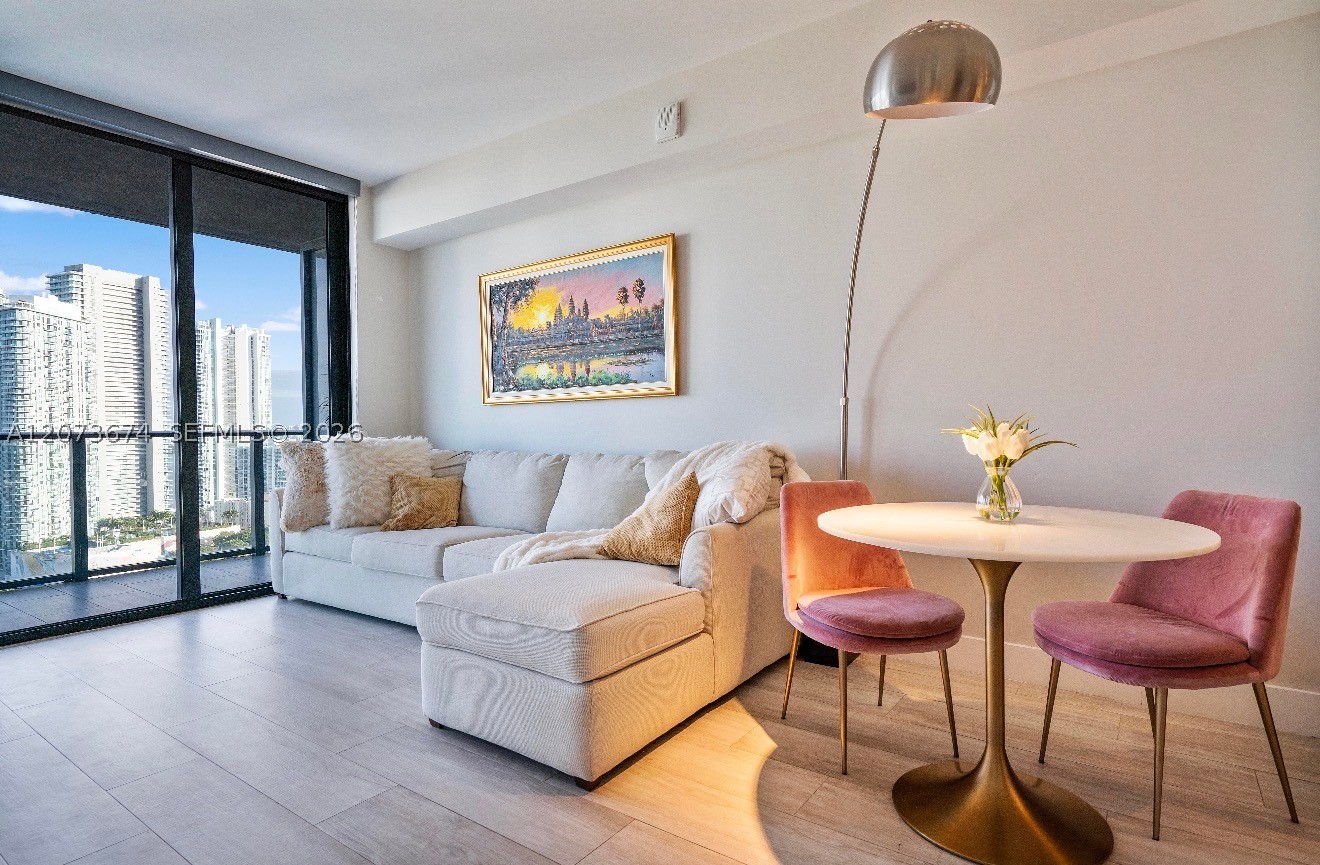 121 NE 34th St #2506A, Miami FL 33137