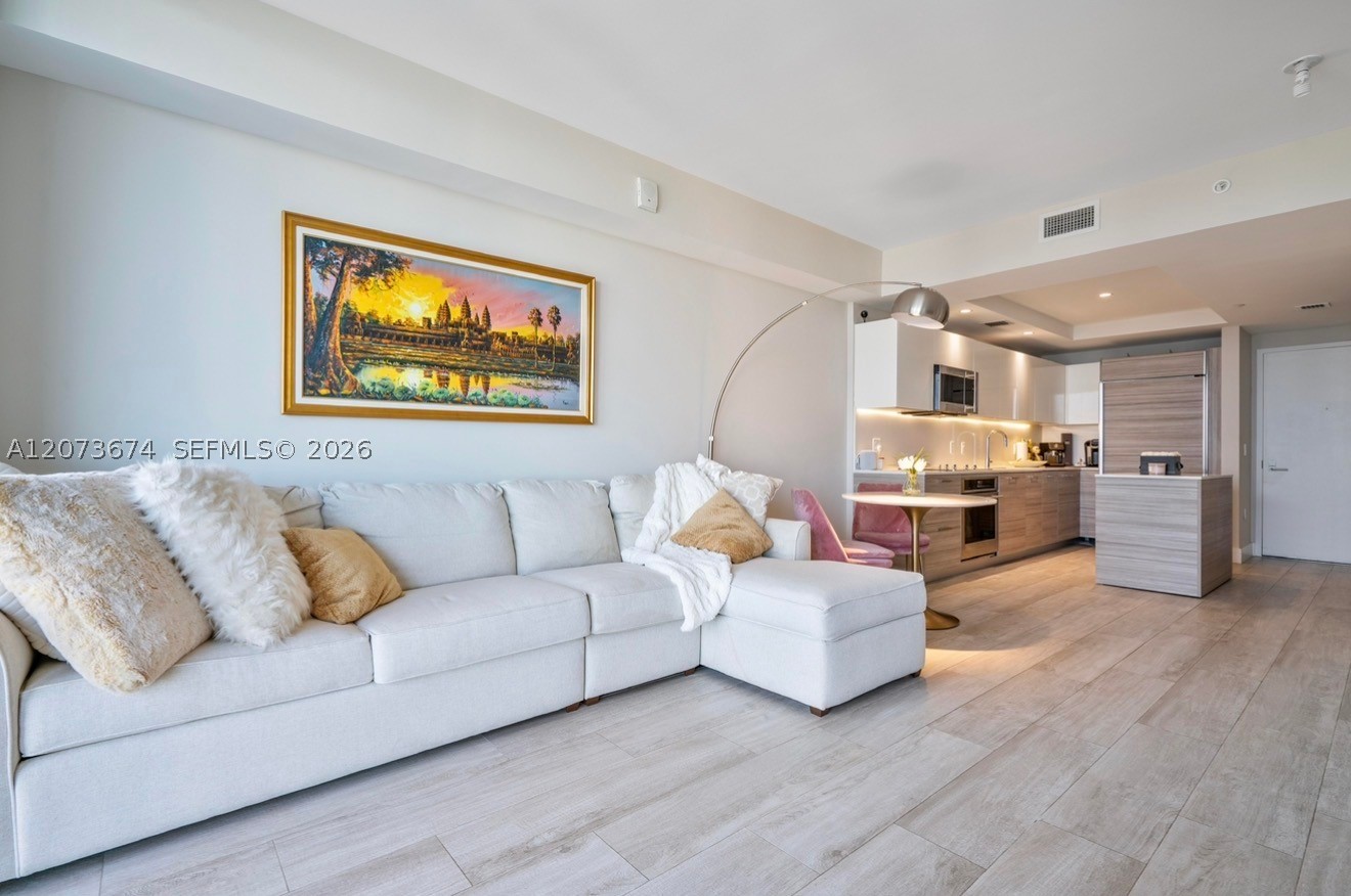 121 NE 34th St #2506A, Miami FL 33137
