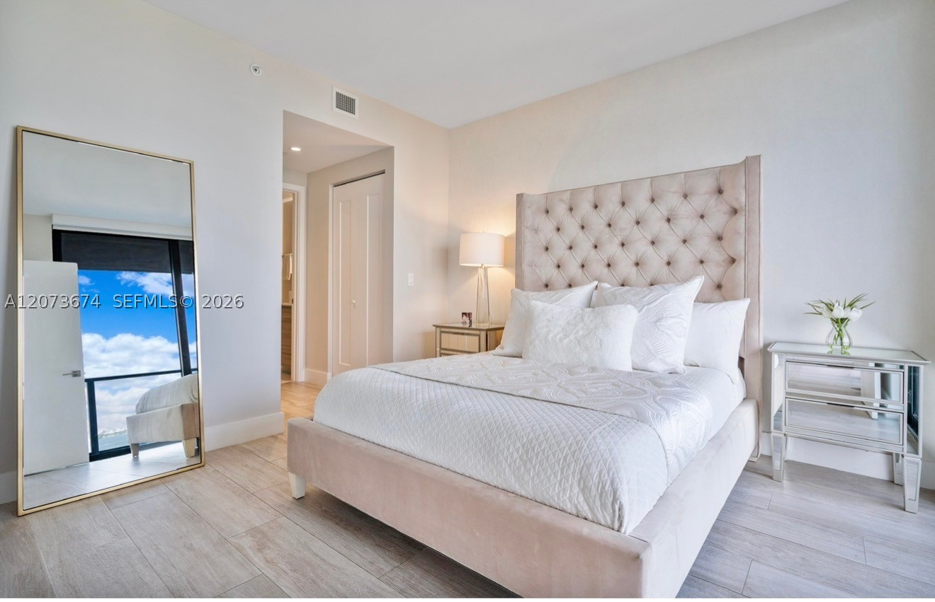121 NE 34th St #2506A, Miami FL 33137