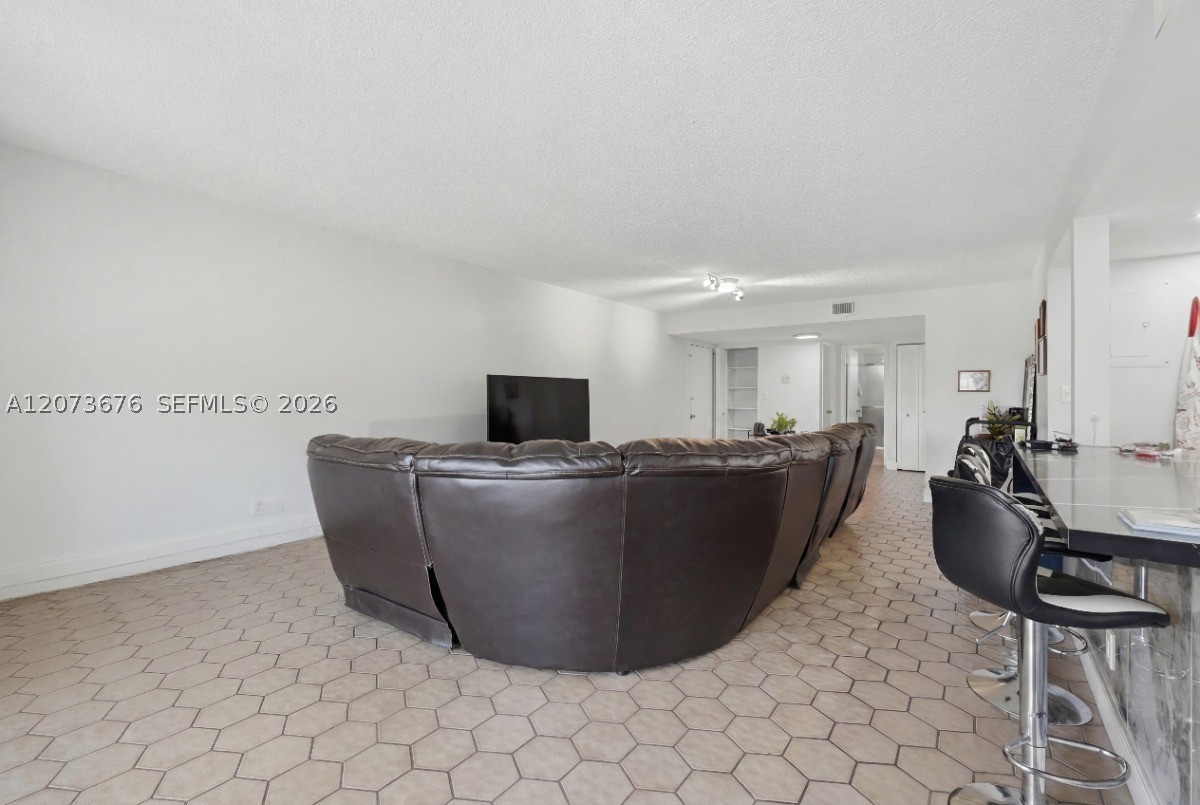 7460 Woodmont Ter #101, Tamarac FL 33321