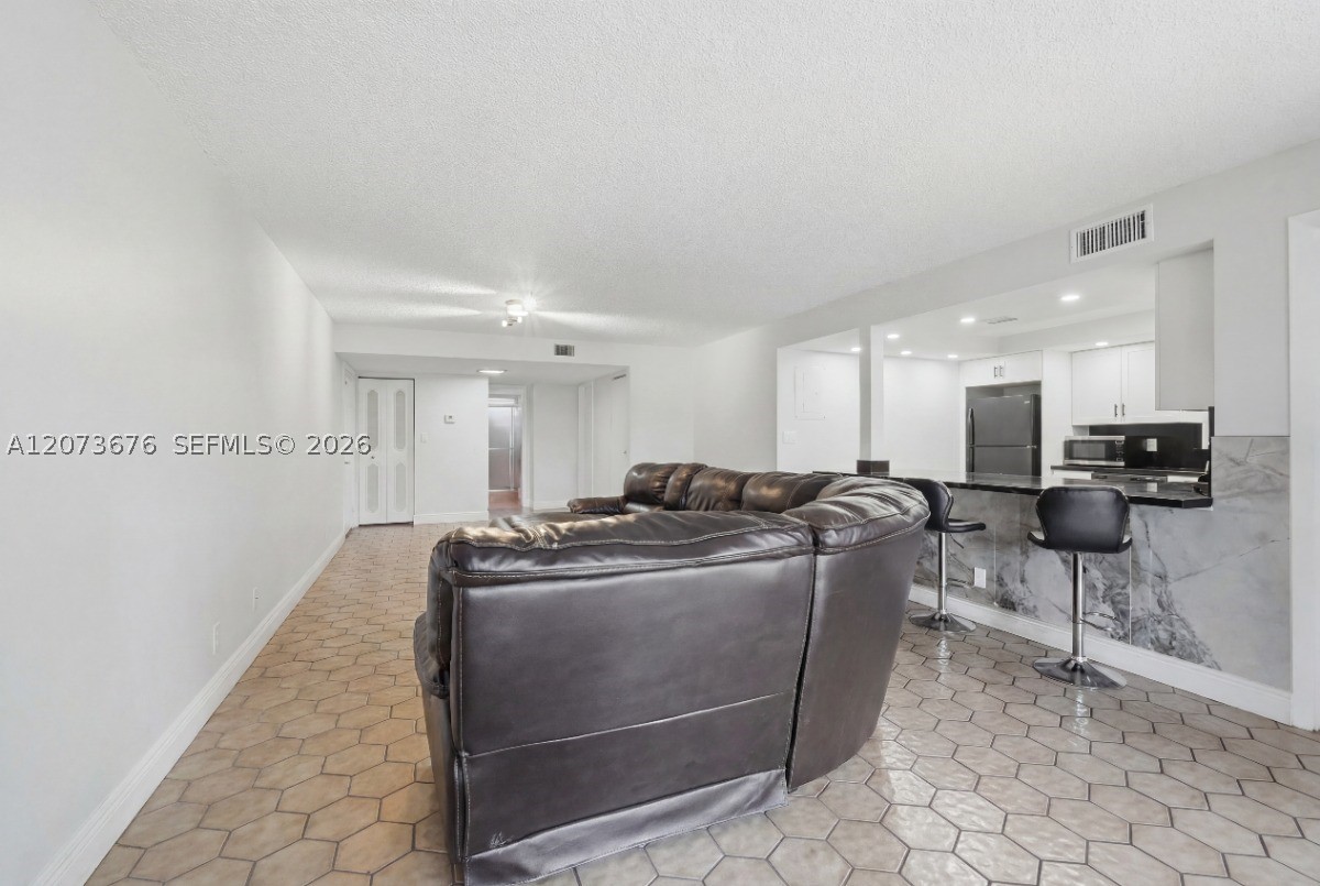 7460 Woodmont Ter #101, Tamarac FL 33321