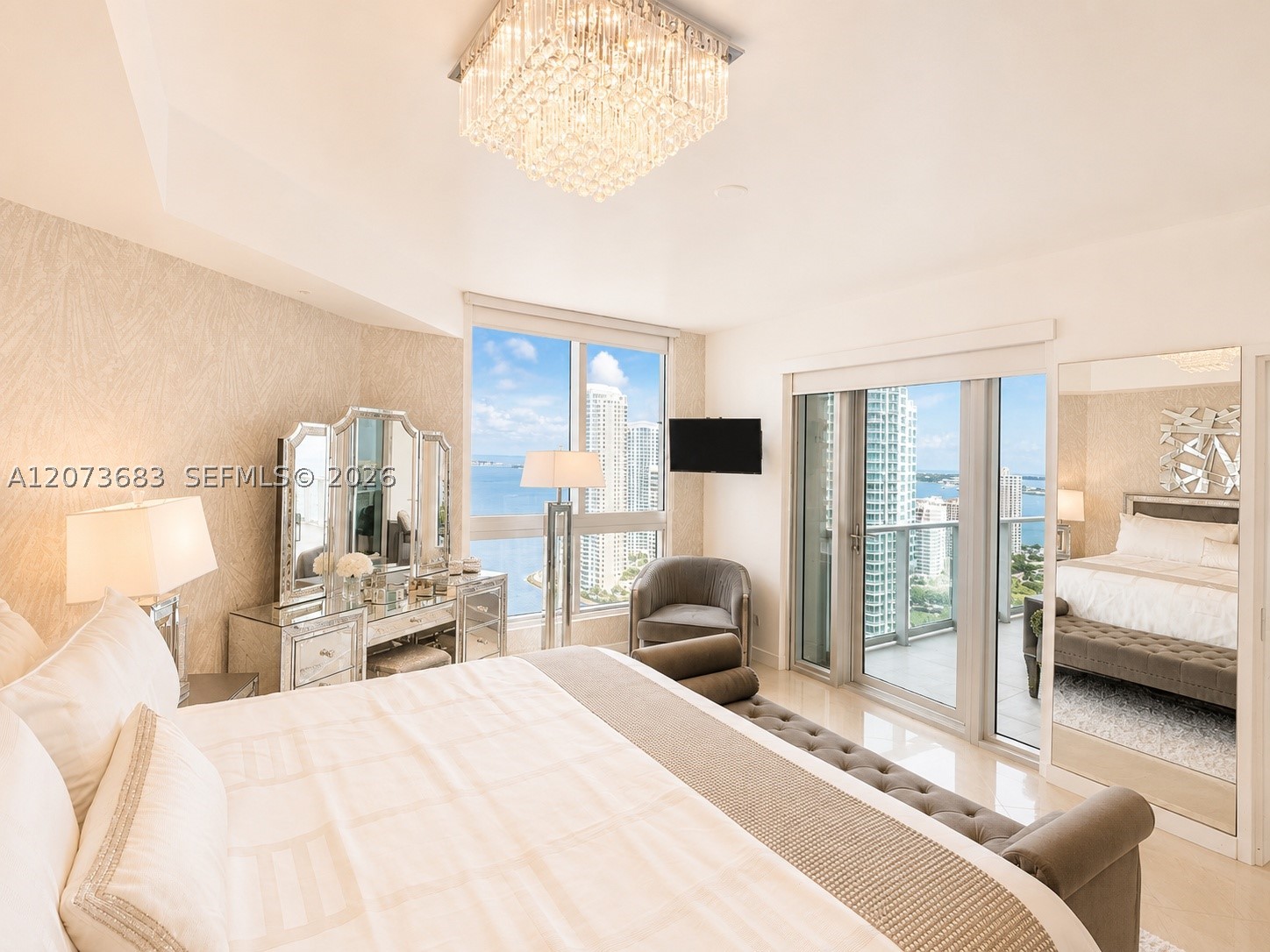 300 S Biscayne Blvd #T-2910, Miami FL 33131