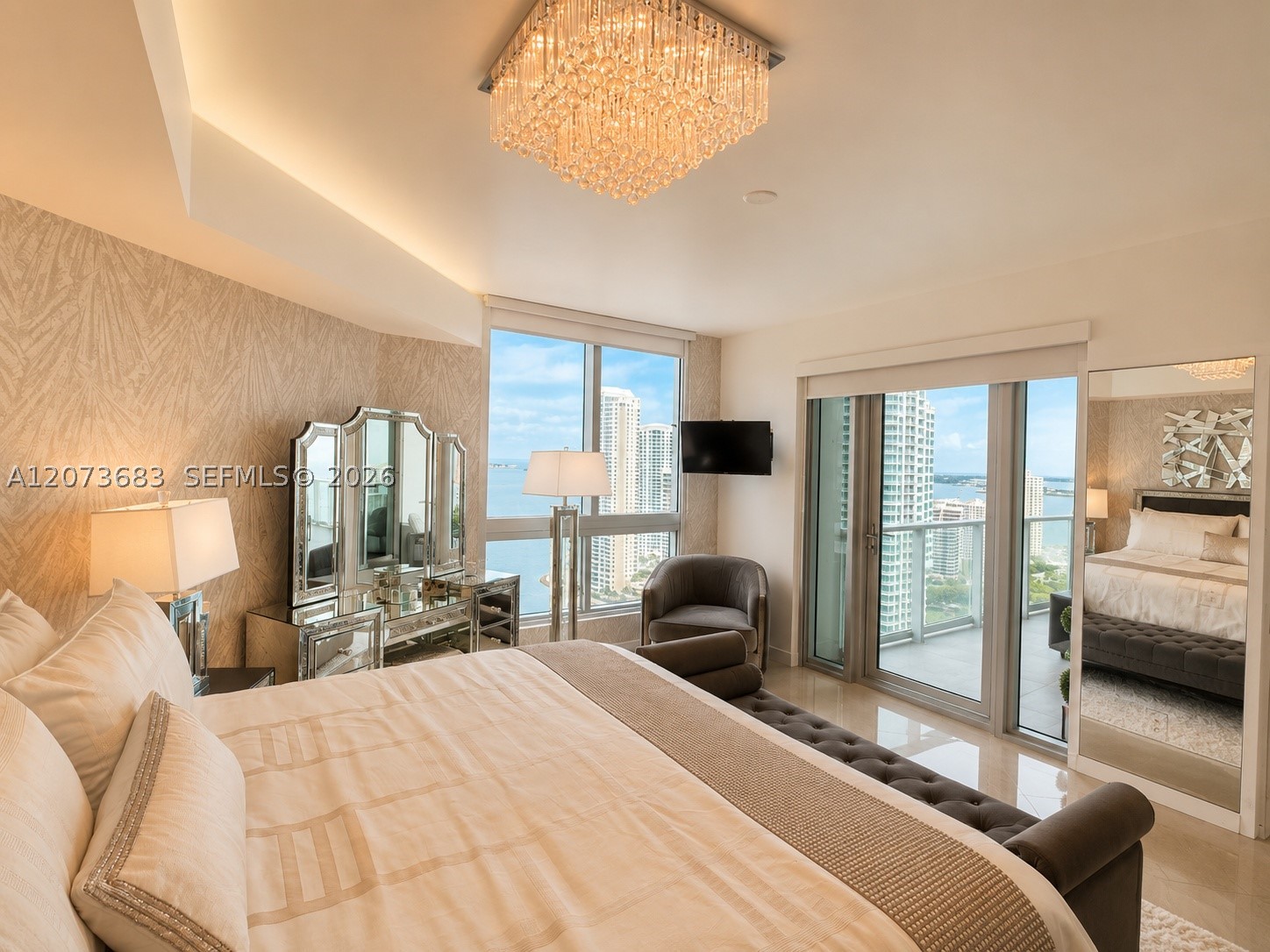 300 S Biscayne Blvd #T-2910, Miami FL 33131