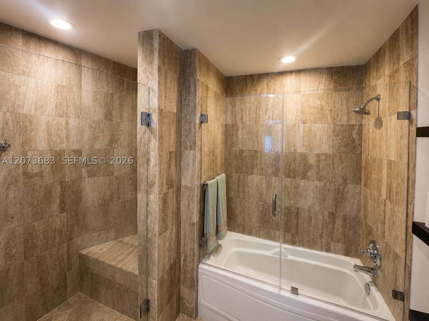 300 S Biscayne Blvd #T-2910, Miami FL 33131