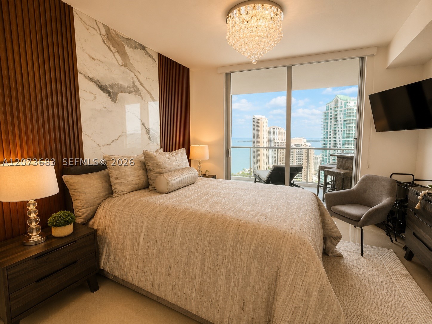 300 S Biscayne Blvd #T-2910, Miami FL 33131