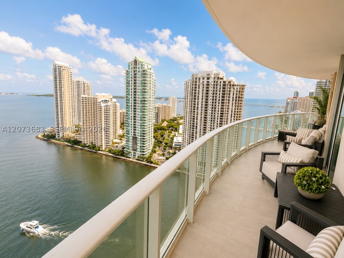 300 S Biscayne Blvd #T-2910, Miami FL 33131