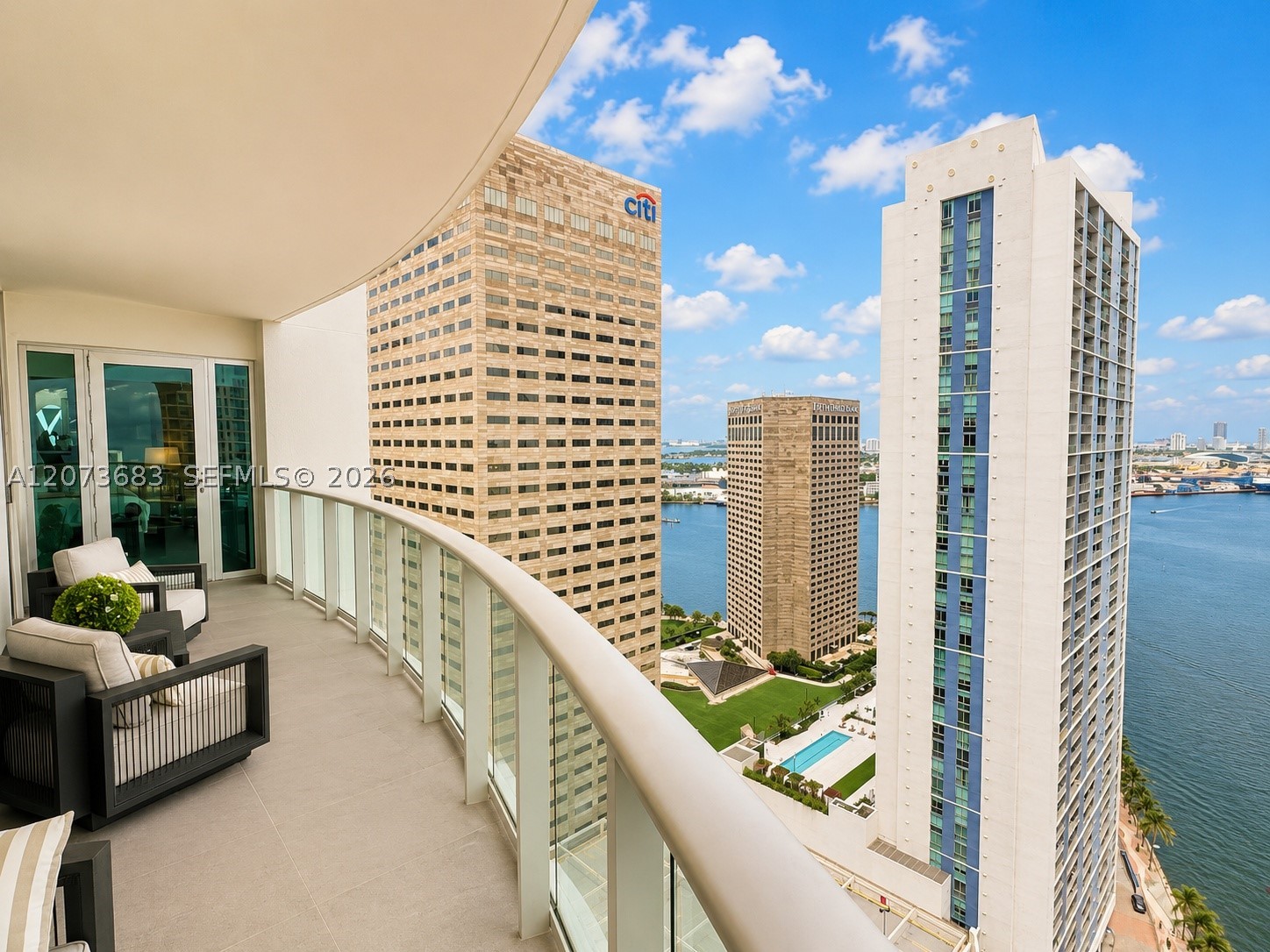 300 S Biscayne Blvd #T-2910, Miami FL 33131