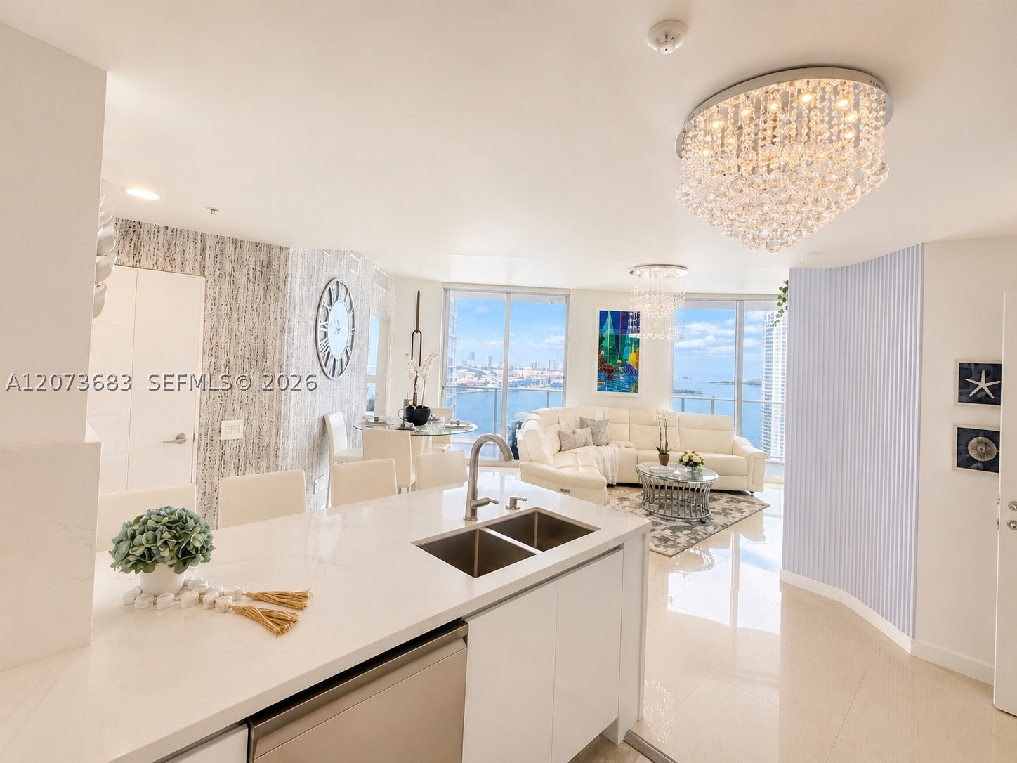 300 S Biscayne Blvd #T-2910, Miami FL 33131