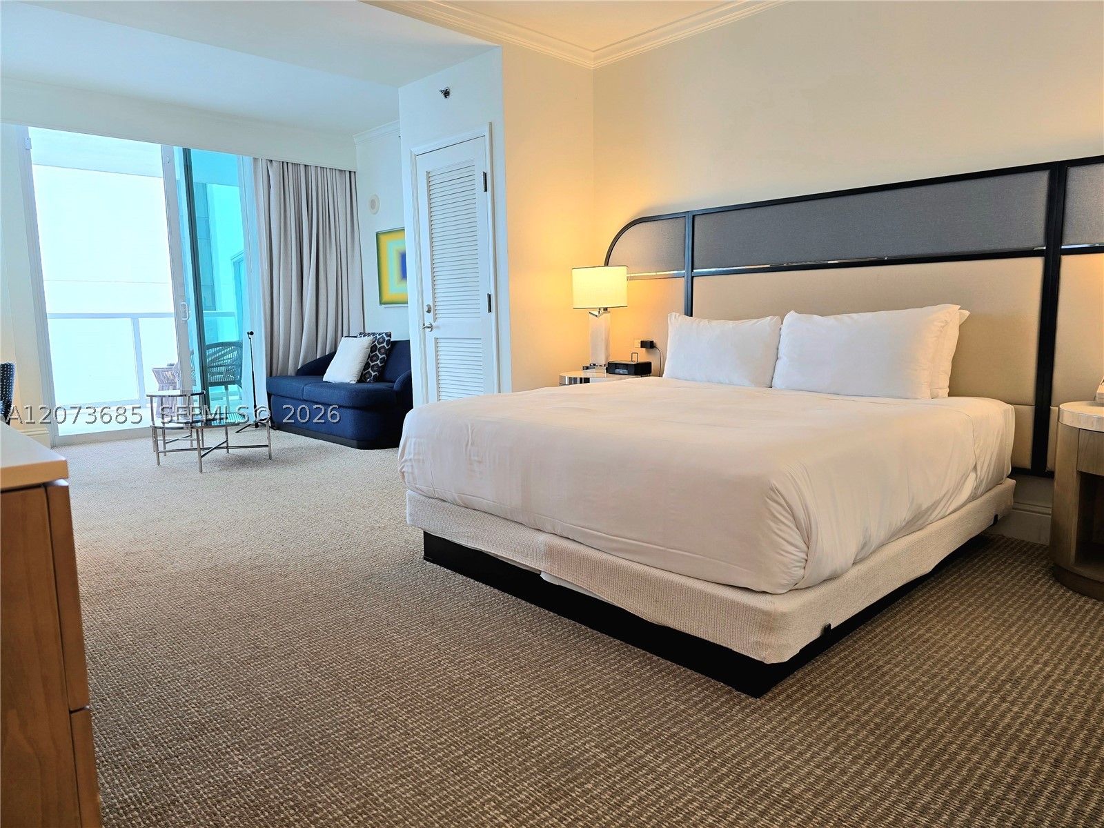 4401 Collins Ave #1401, Miami Beach FL 33140