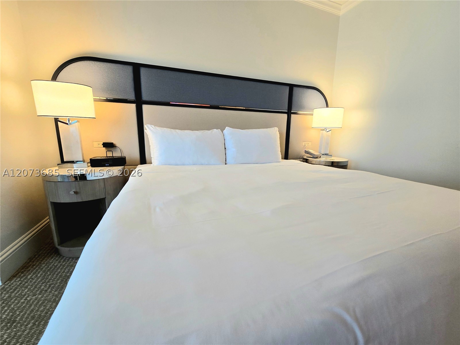 4401 Collins Ave #1401, Miami Beach FL 33140