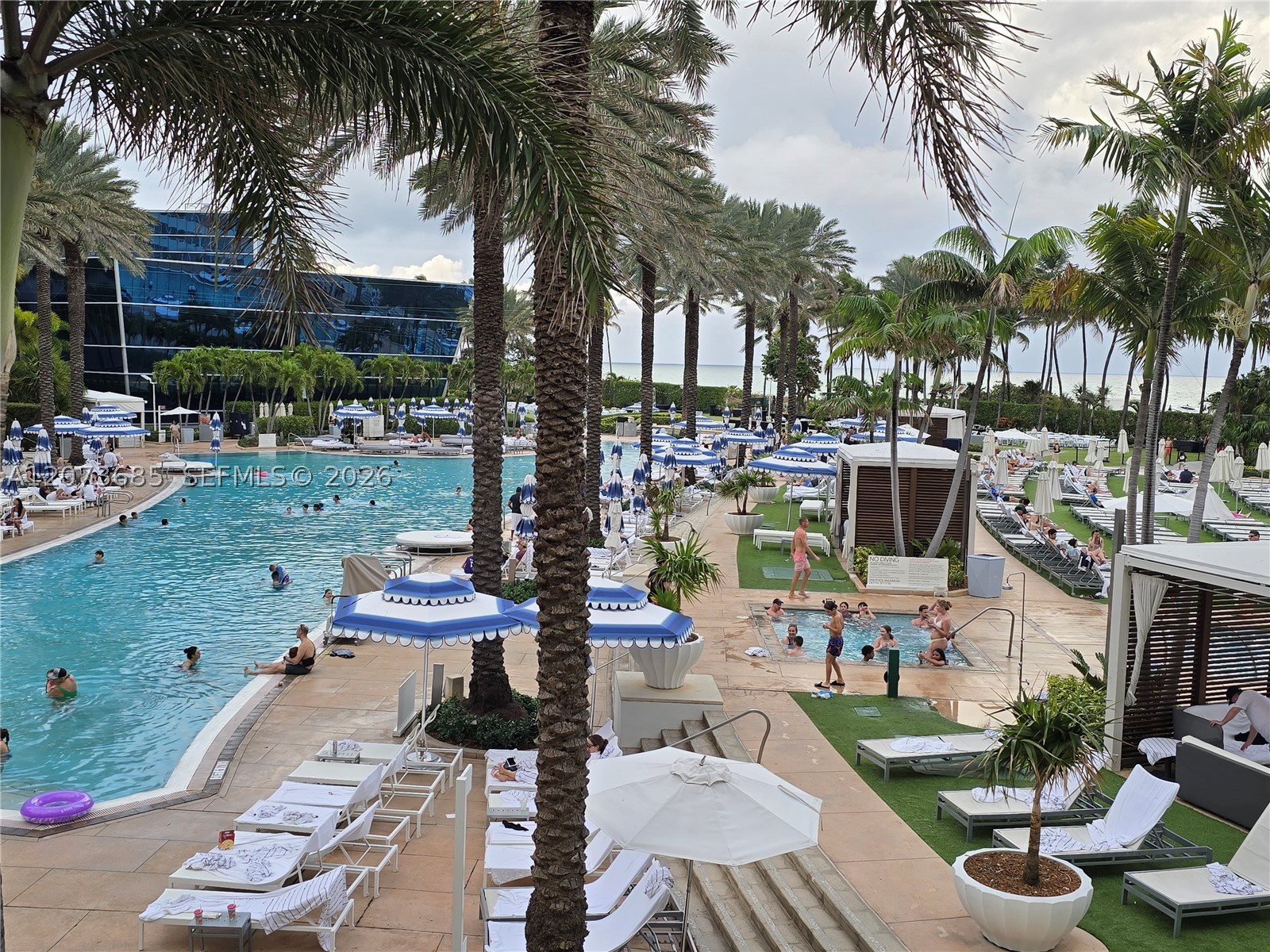 4401 Collins Ave #1401, Miami Beach FL 33140