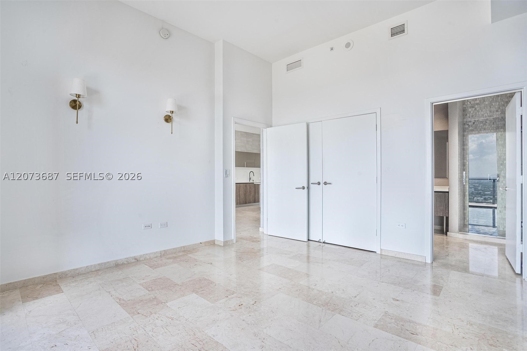 88 SW 7th St #4004, Miami FL 33130
