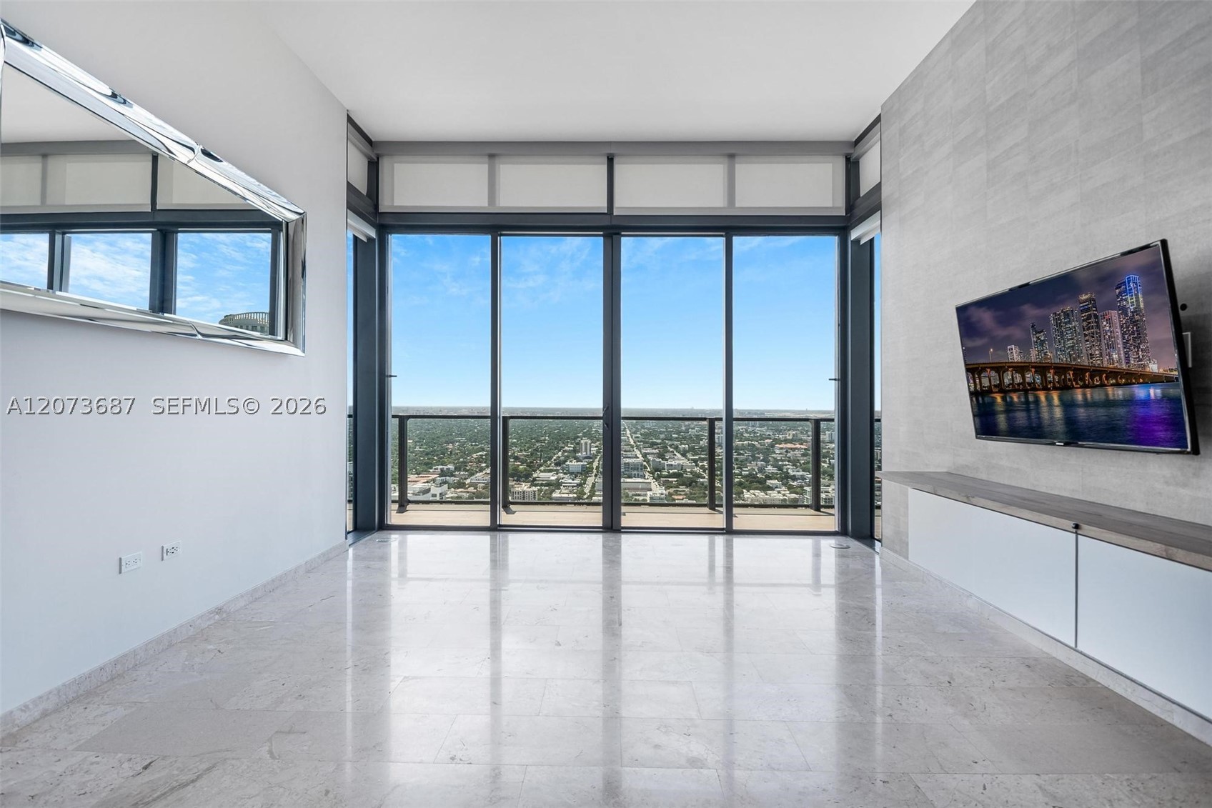 88 SW 7th St #4004, Miami FL 33130