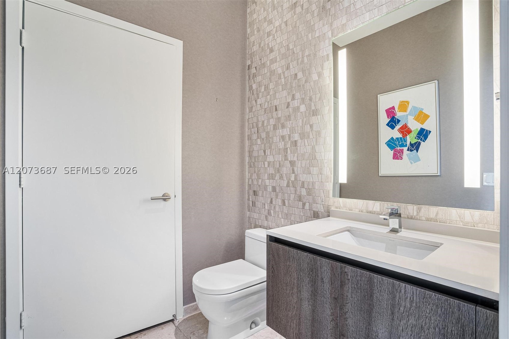 88 SW 7th St #4004, Miami FL 33130