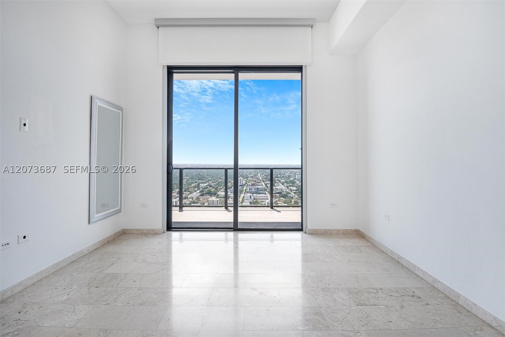 88 SW 7th St #4004, Miami FL 33130